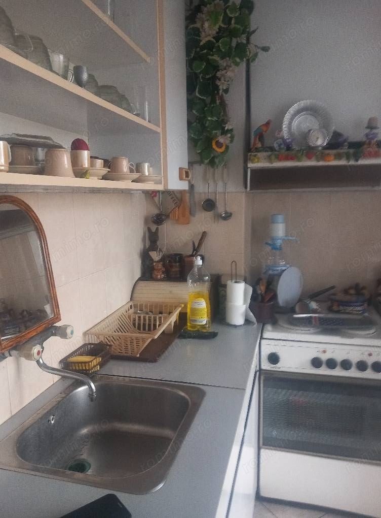 Apartament o camera de vanzare Lipove