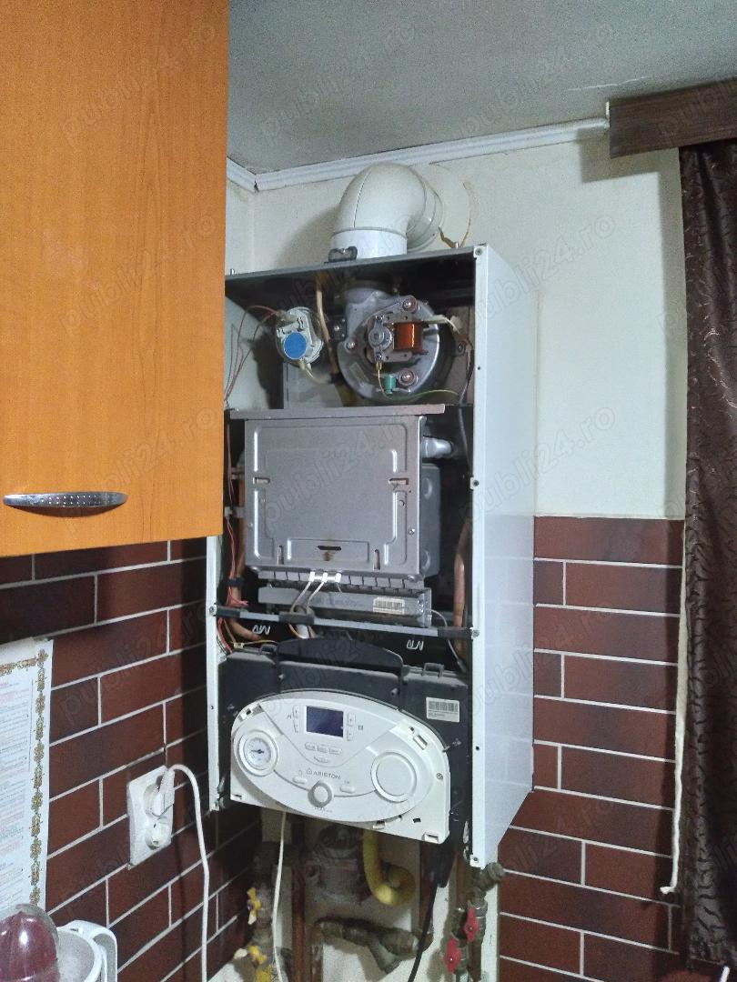 Centrala Termica Defecta-marca Ariston, model Clas EVO, fara condensare