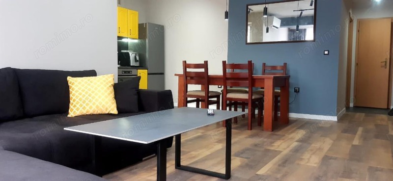 Apartament cu doua camere in zona Lipovei