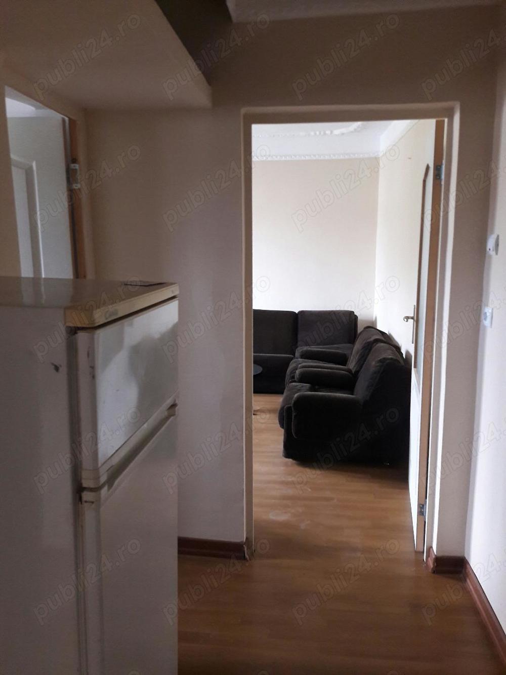 Vând apartament cu doua camere în zona narcisa Bacau