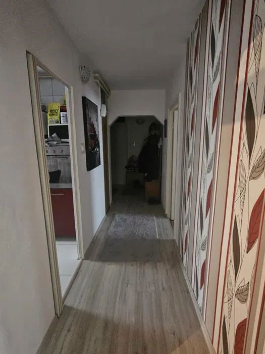 Apartament Cu 3 Camere De Vanzare