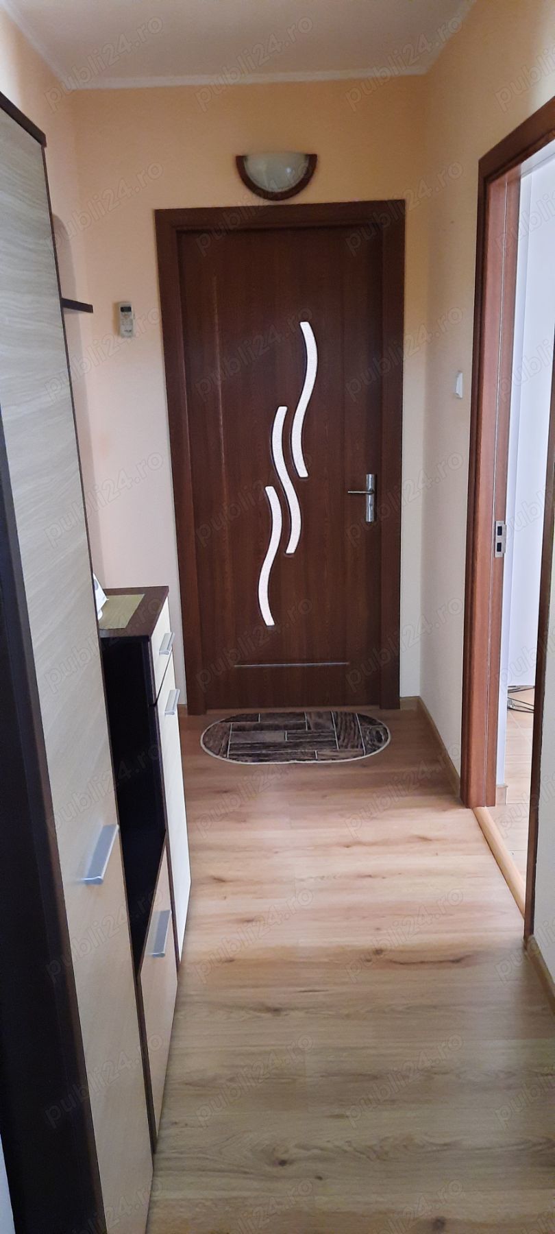 Vând apartament cu 4 camere, Slobozia, Ialomița