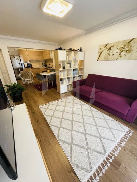 Apartament 2 camere, 50mp, et 3, bloc nou, parcare, boxa!