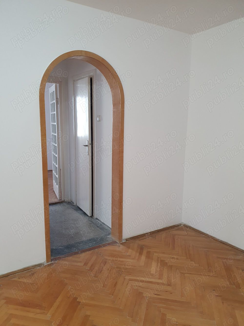 Apartament cu 2 camere în zona Take Ionescu la 10 minute de Catedrala