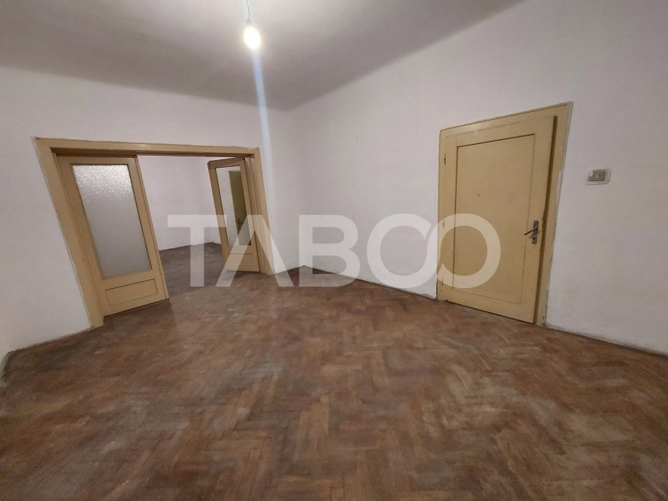 Apartament decomandat de vanzare 78 mpu 3 camere pivnita Trei Stejari