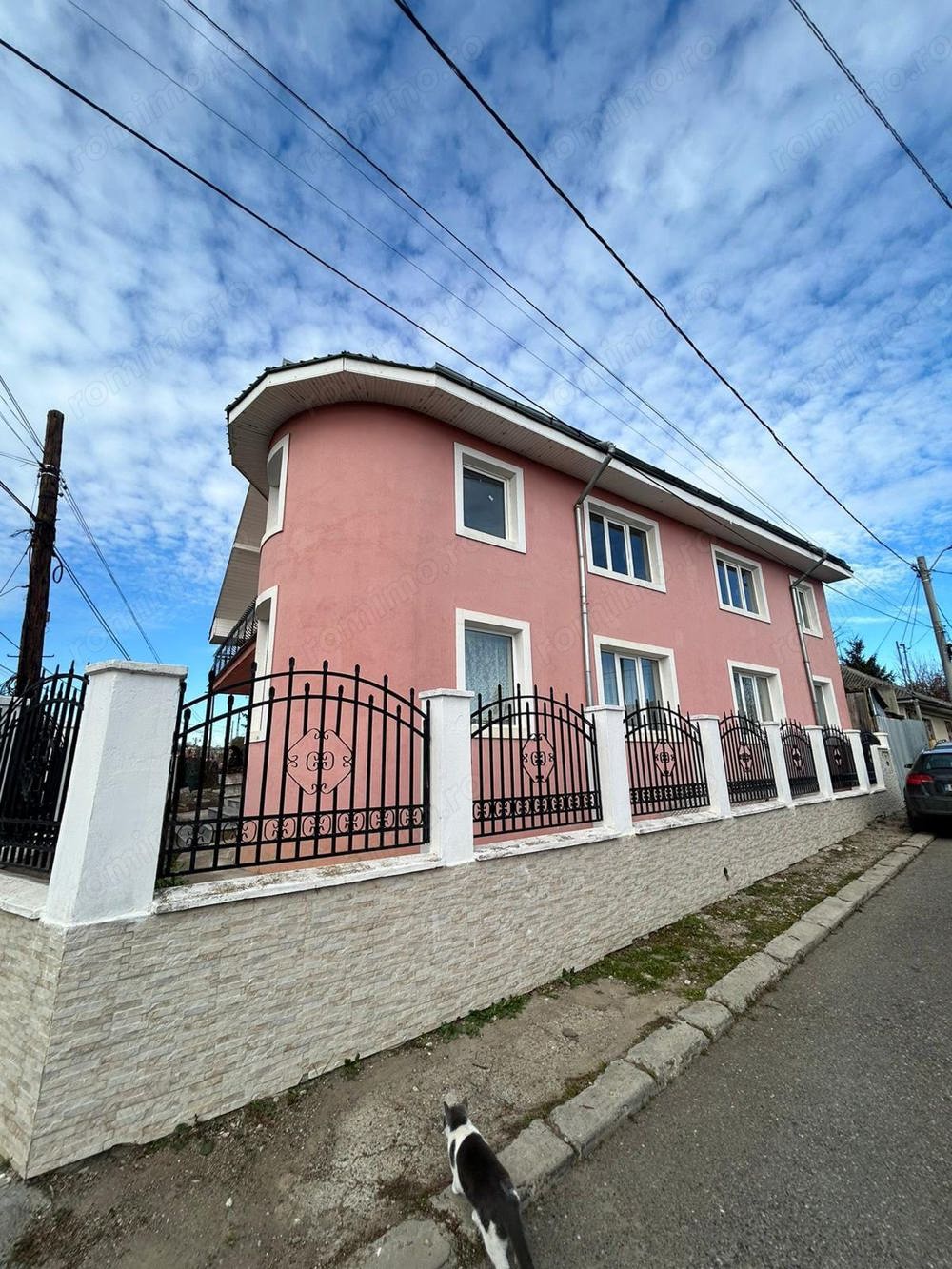 De vanzare Vila zona 5 drumuri, 235000 e