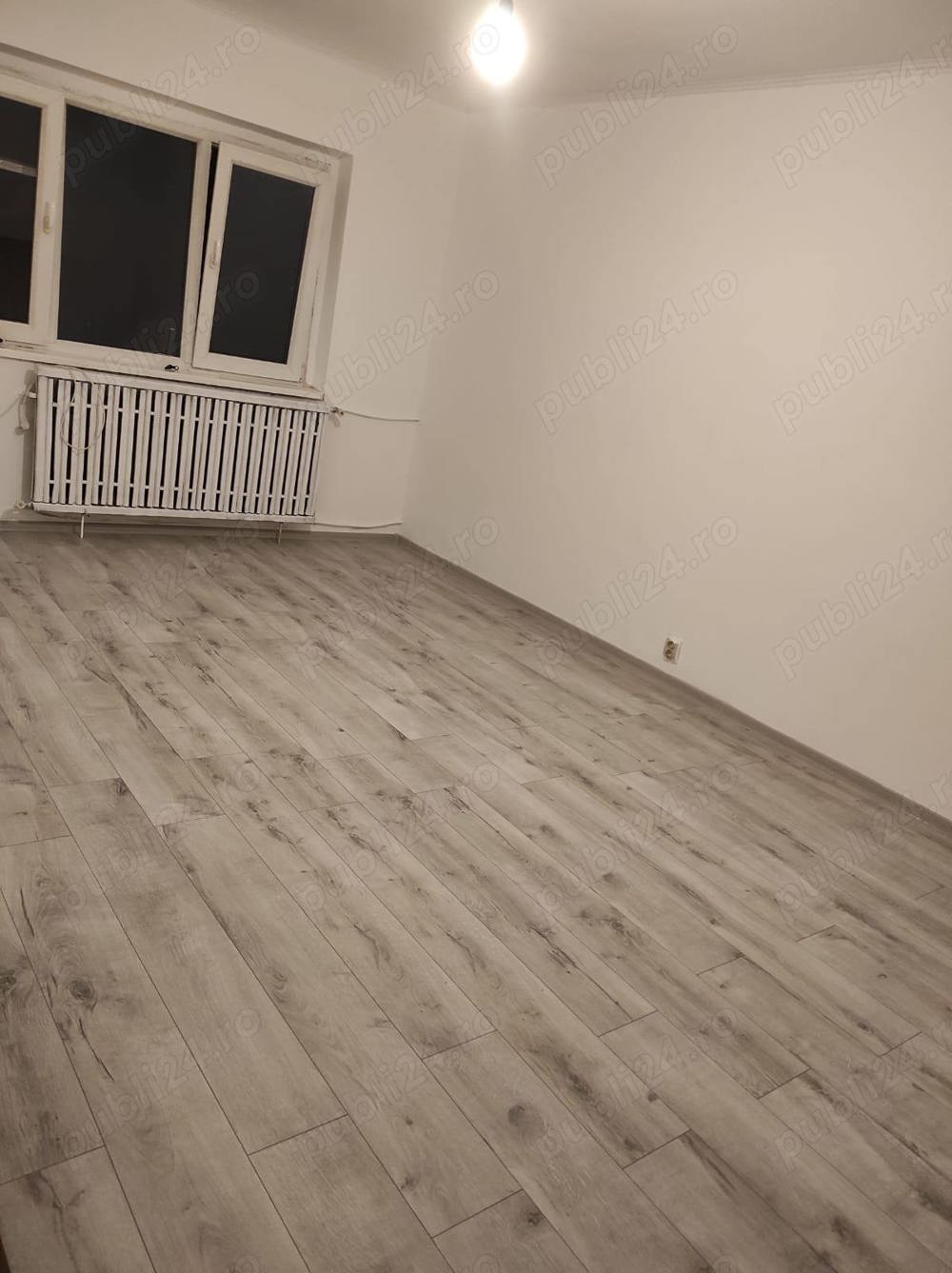 Vând urgent în Oradea,apartament Pb,cu 3 camere,65 mp,zona Bunexim,91000 euro,direct la proprietar