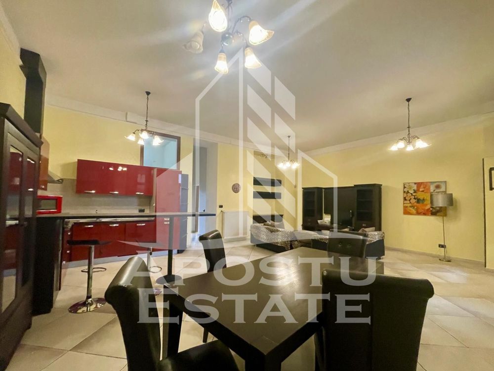 Apartament 3 camere, curte cu acces auto, ULTRACENTRAL