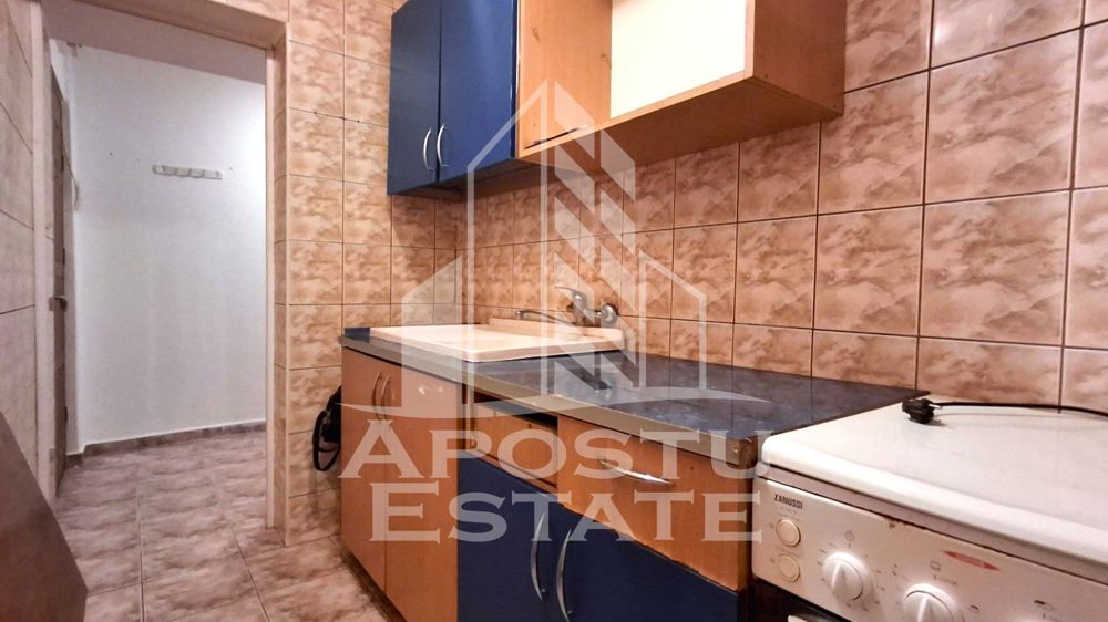 Apartament 2 camere semidecomandat in zona Fortuna