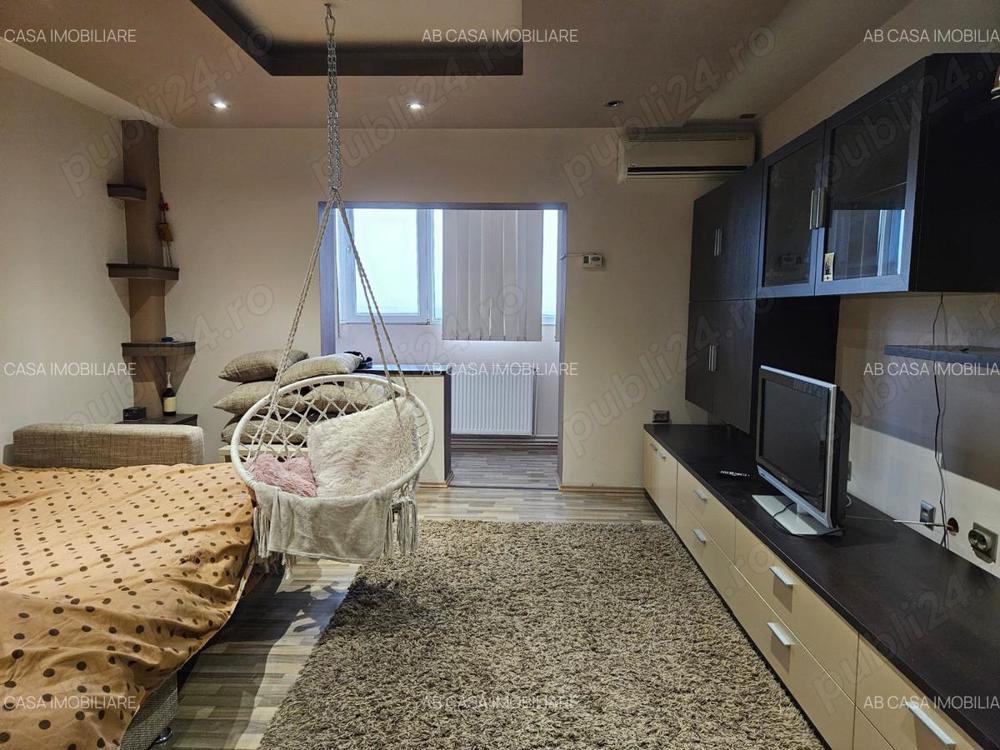 Apartament mare, 3 camere, decomandat, etaj intermediar, Timișoara, Shopping City, comision 0%