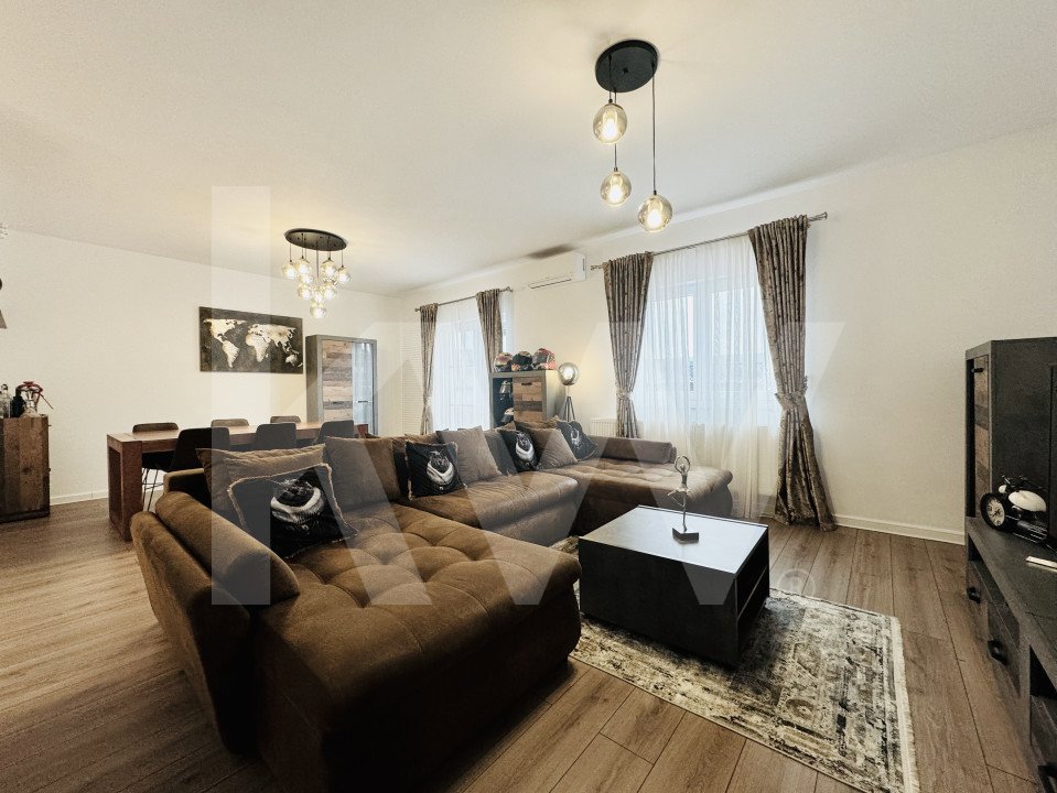 Penthouse modern cu 3 terase superbe si 3 locuri de parcare - Sibiu