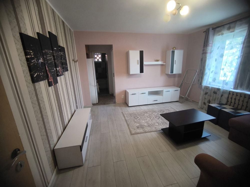 Apartament cu doua camere , zona Teatru-pietonala