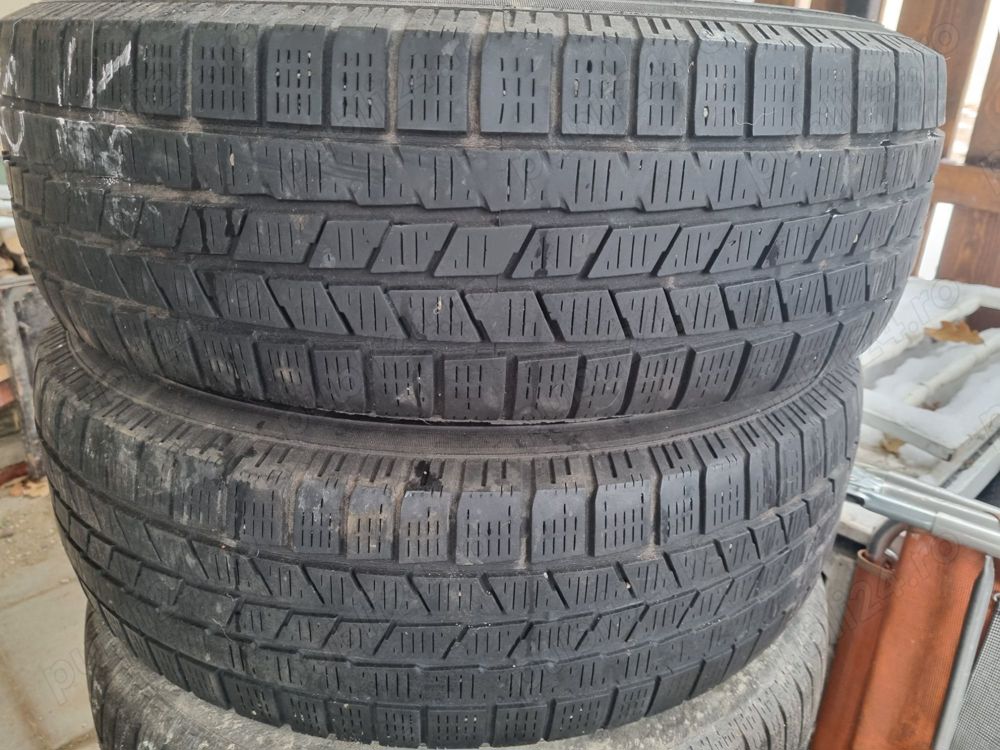 2 anvelope 215 70 16 PIRELLI