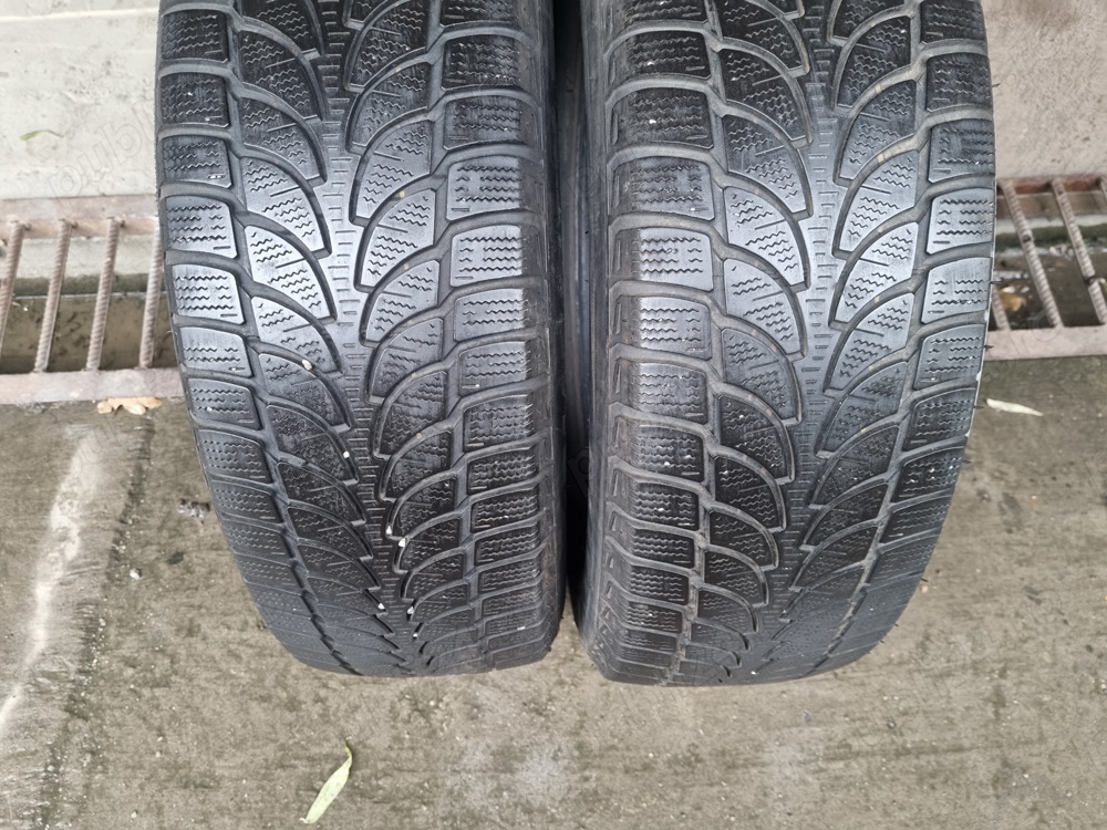 2 anvelope MS 215-70-16.