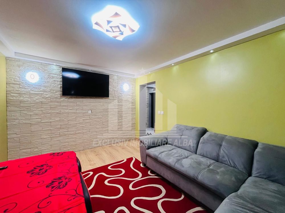 Apartament cu 3 camere renovat, Cetate