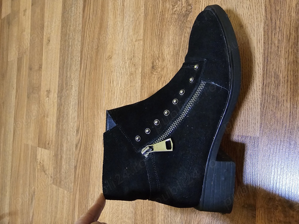 Botine dama, piele intoarsă