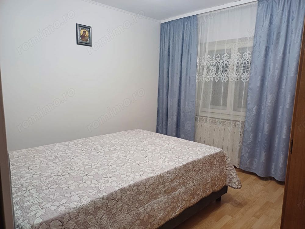 Închiriez apartament 3 camere