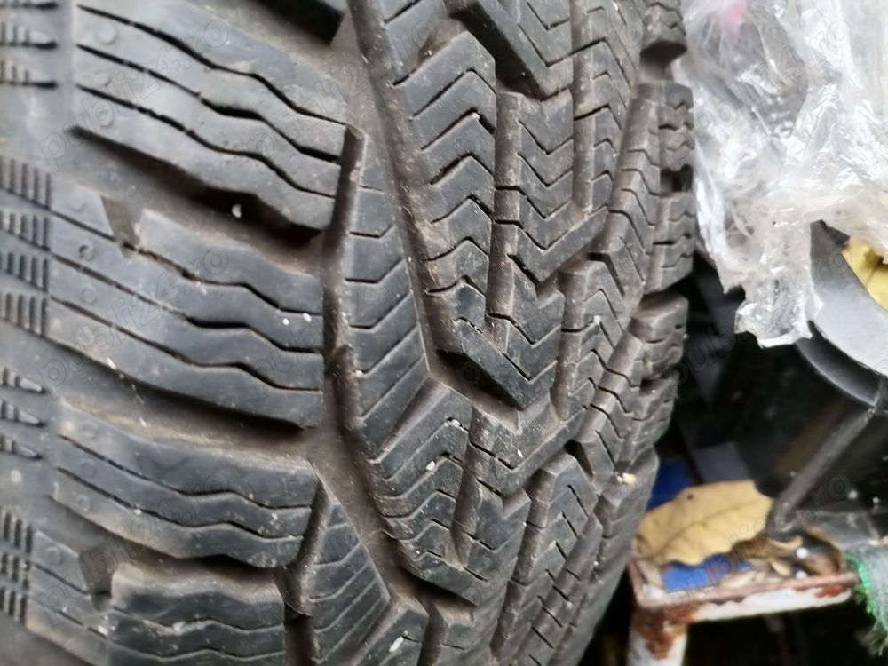 Anvelope cu jante 205/55/16 de pe skoda octavia 