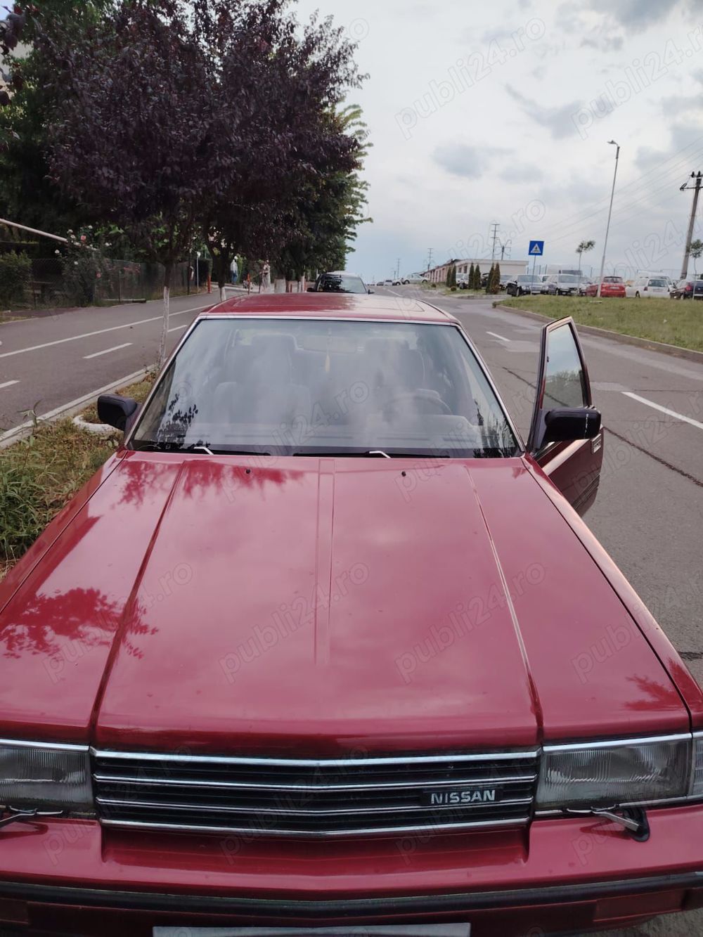 Vând Nissan Laurel vehicul istoric sau schimb cu ATV