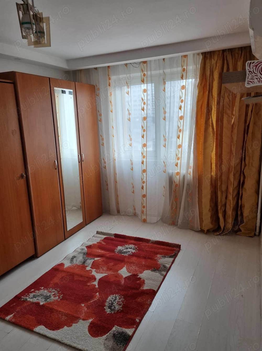 Inchiriez garsoniera