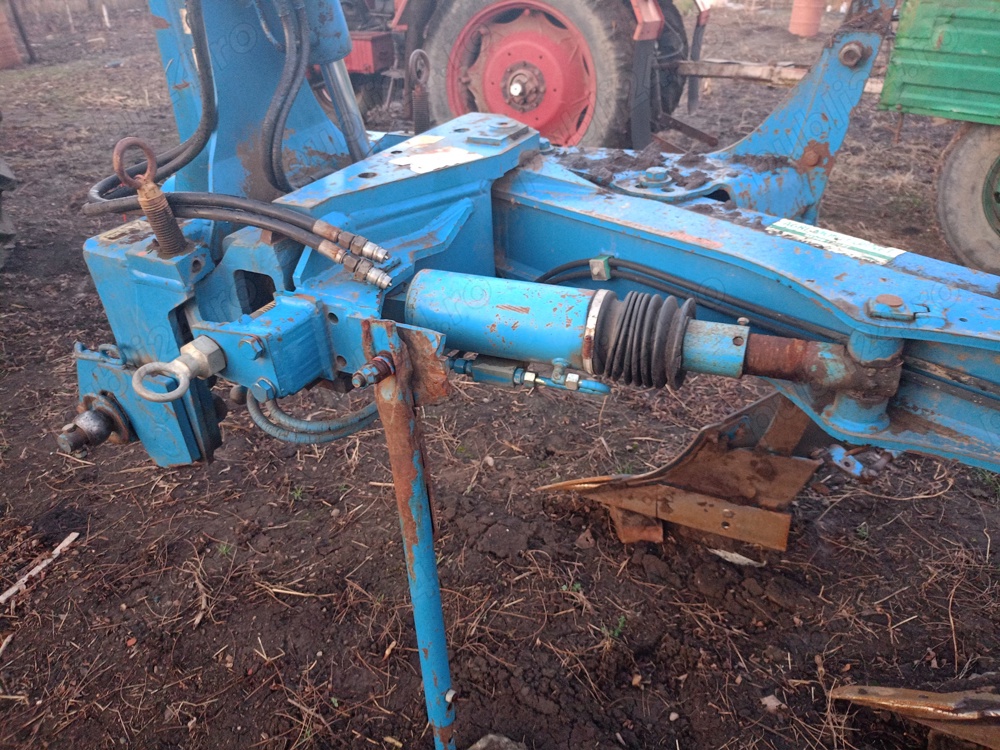 Vând plug cu proba lucru.