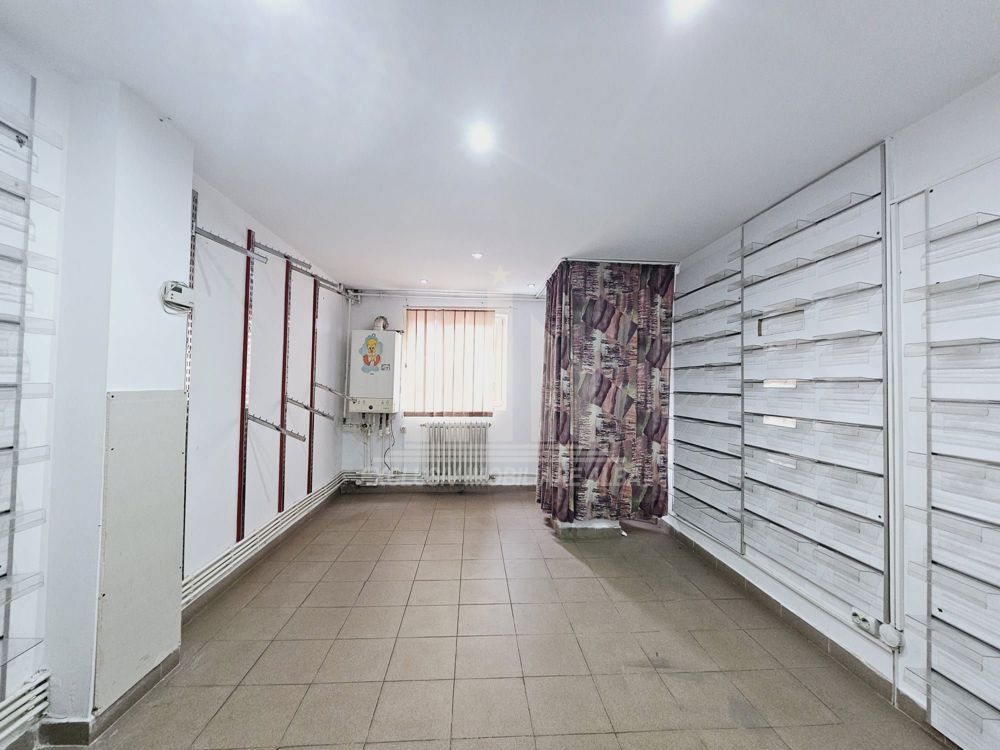 Spatiu comercial de vanzare, Cetate