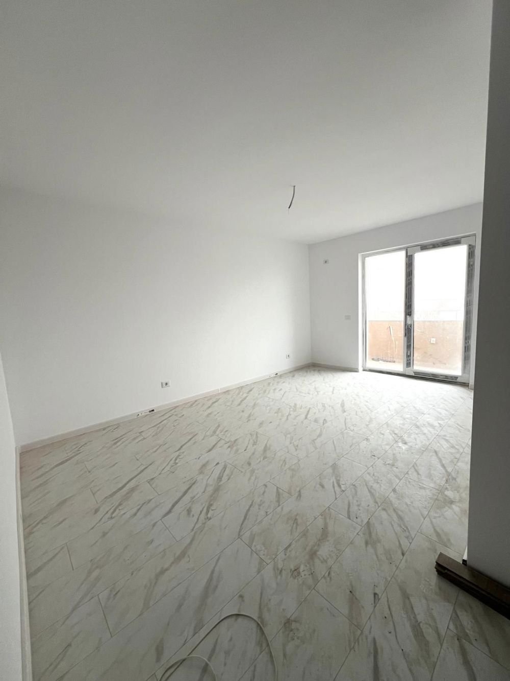 Apartament 2 camere, NOU, la Super Pret!