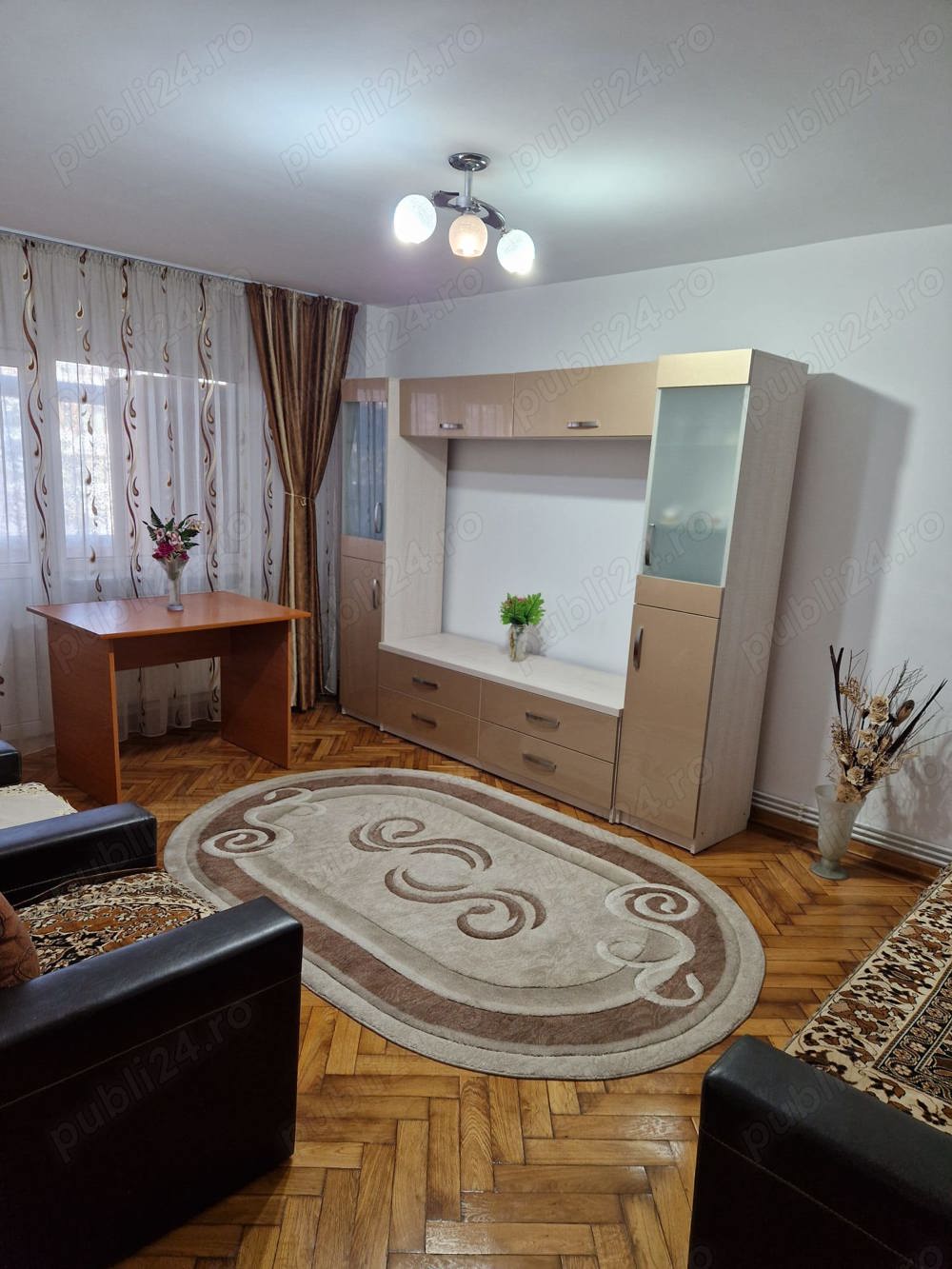 Apartament 3 camere de vanzare, Pitesti