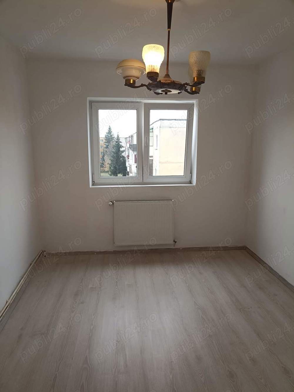 De vânzare apartament cu 3 camere