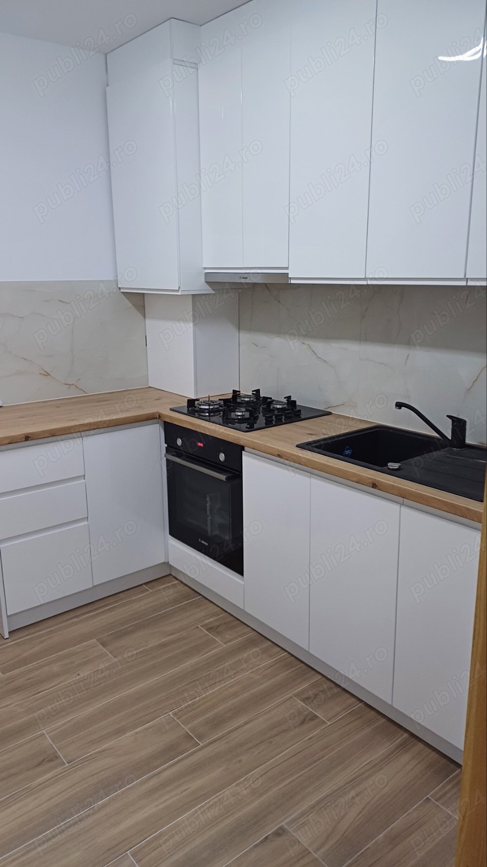 Ofer spre vânzare apartament nou , et1 lift,centrala proprie Radauti Sv