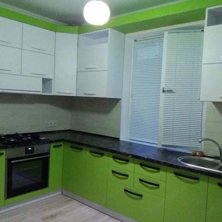 Inchiriez Apartament cu 2 camere in zona Universitate