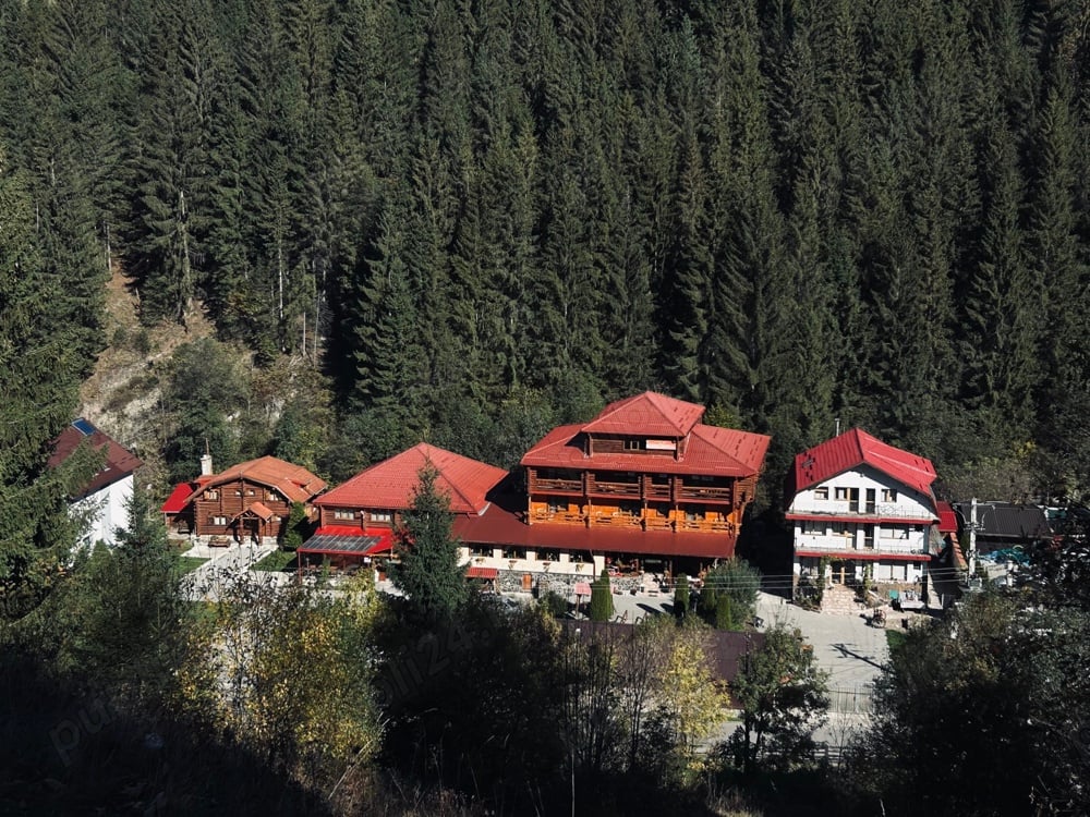 Vând pensiune in Moieciu de sus, Brașov 