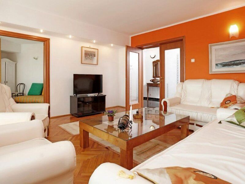 APARTAMENT ELEGANT IN ZONA VICTORIEI