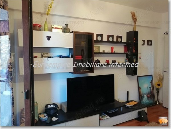 Apartament 2 camere de vanzare zona KM 4-5