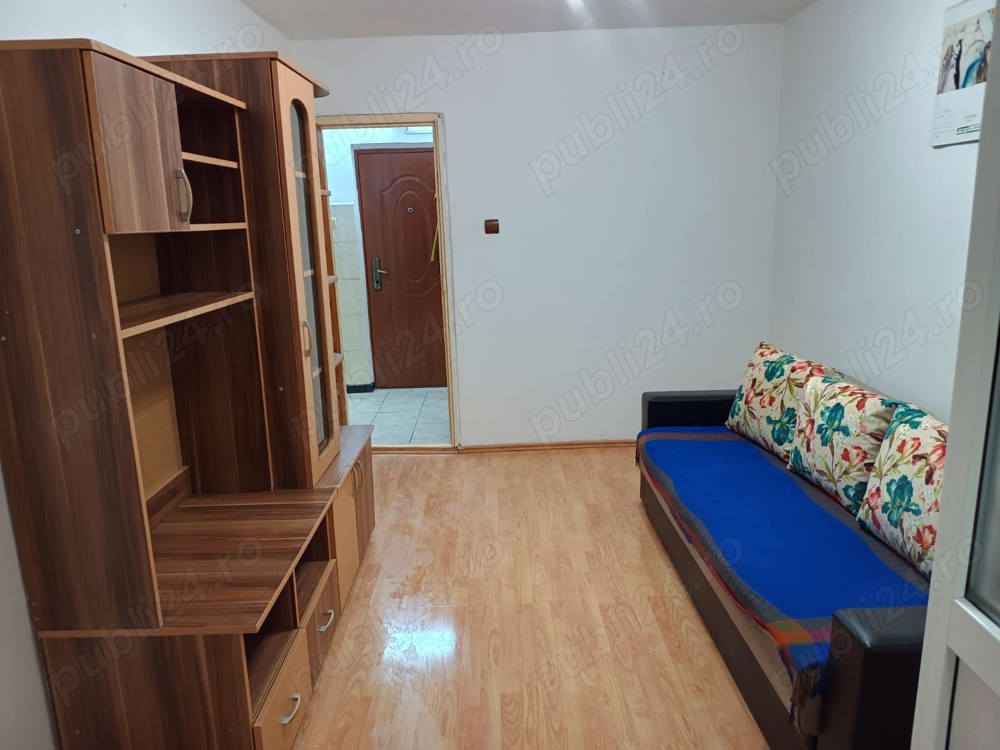 Închiriez apartament 2 camere, confort 2 decomandat, etaj 3  4.