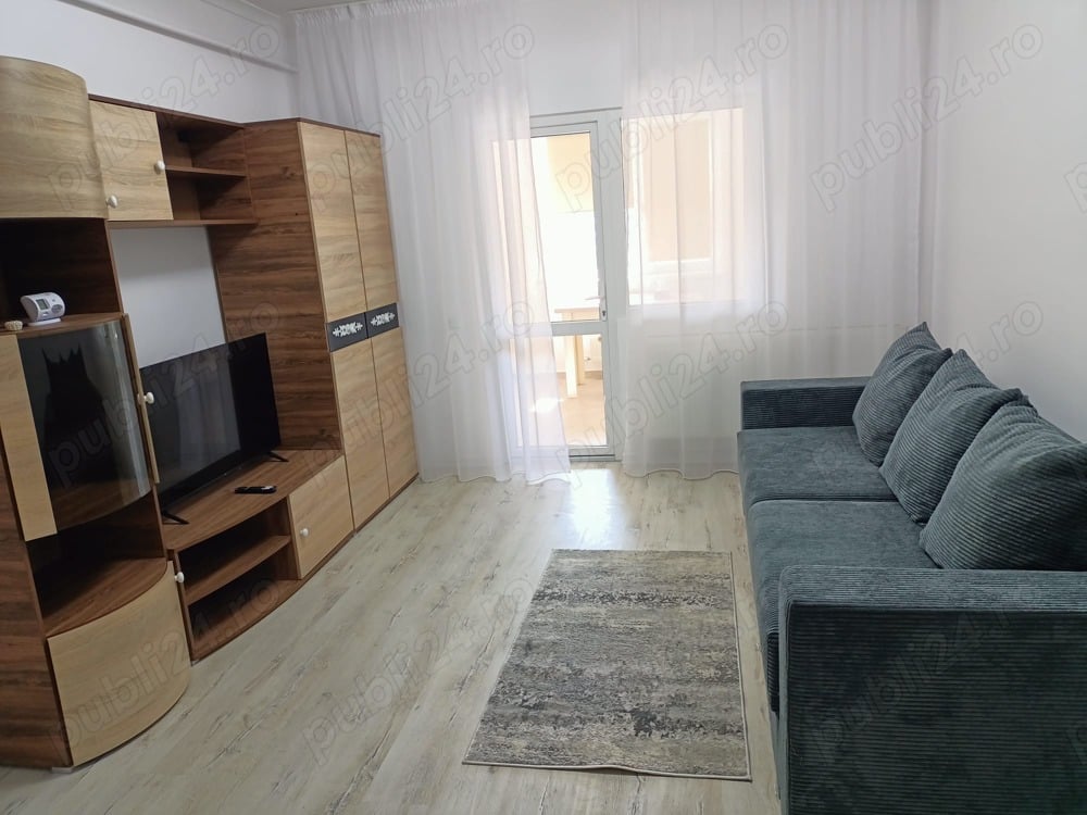 Închiriez apartament cu 2 camere