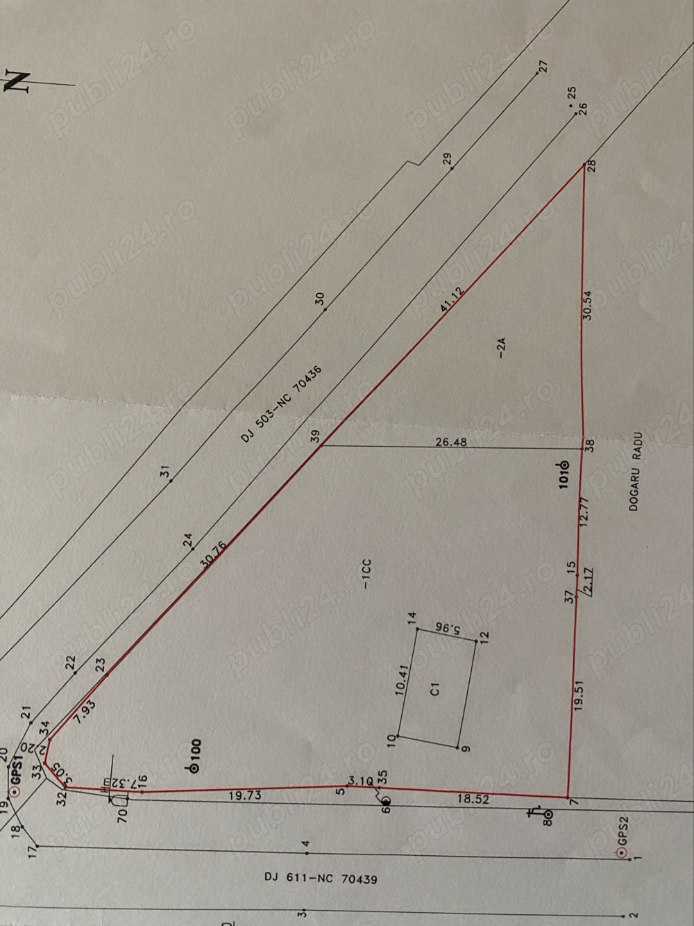 Casă cu teren 1764mp la intersecție.