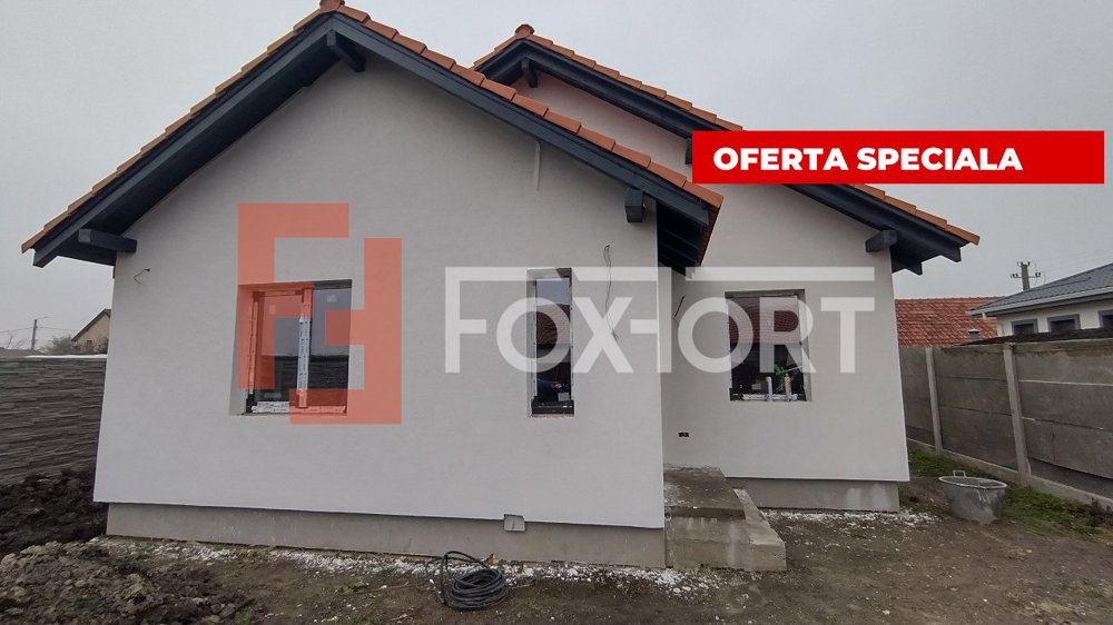 Casa individuala 3 camere, Sanmihaiu Roman - Dormitor cu baie proprie