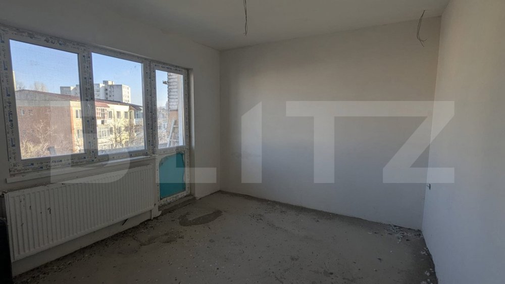 Apartament de 3 camere, 62 mp, zona Podu Roș