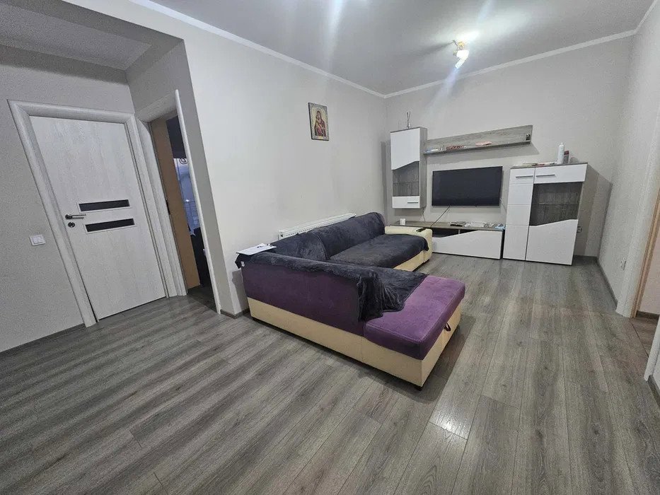 Apartament 2 camere semidecomandat