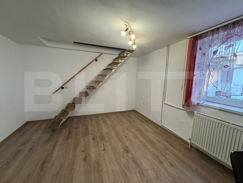 Apartament 2 camere, dispus pe 2 nivele, 40 mp, zona Stefan cel Mare