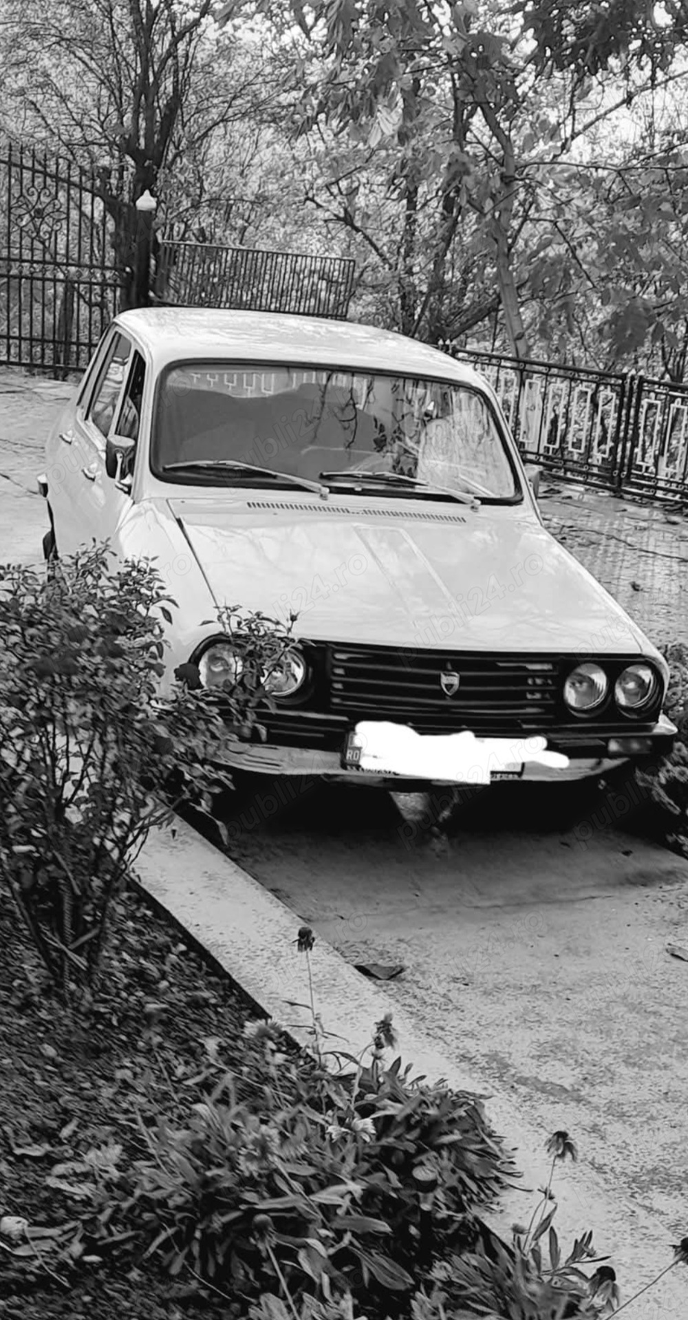 Dezmembrez Dacia 1300