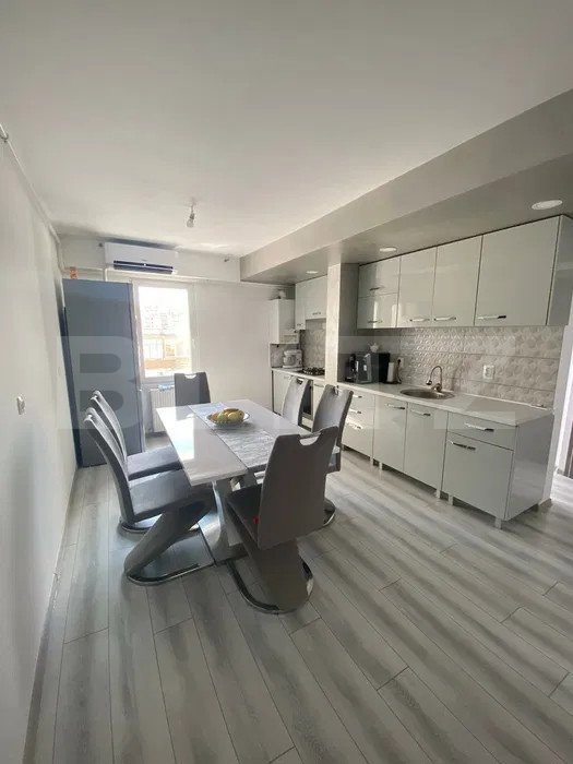 Apartament 3 camere, 80 mp, zona Fortuna