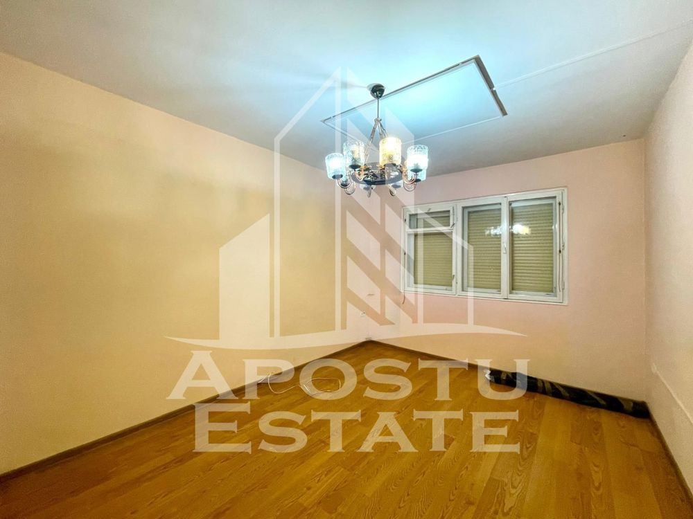 Apartament 3 camere, decomandat - zona Vlaicu, 5 Colturi