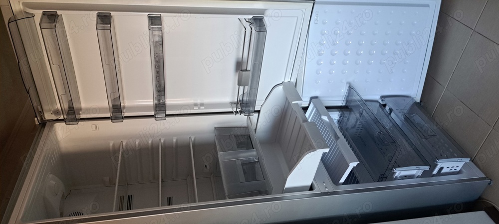 dezmembrez combine frigorifice Arctic