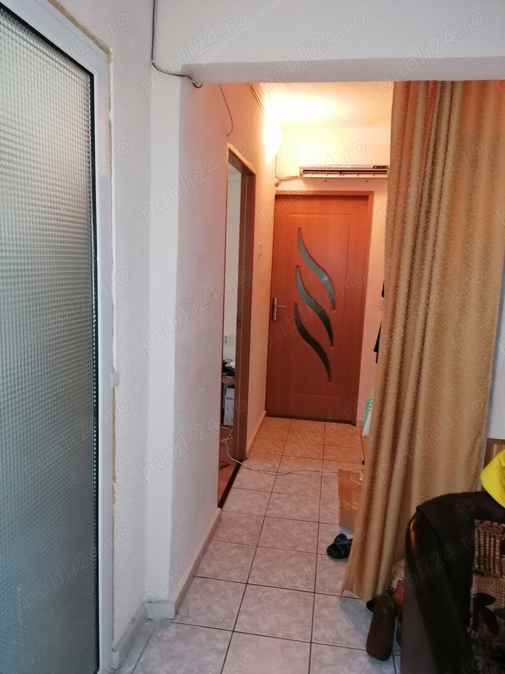 Vând apartament cu 3 camere 