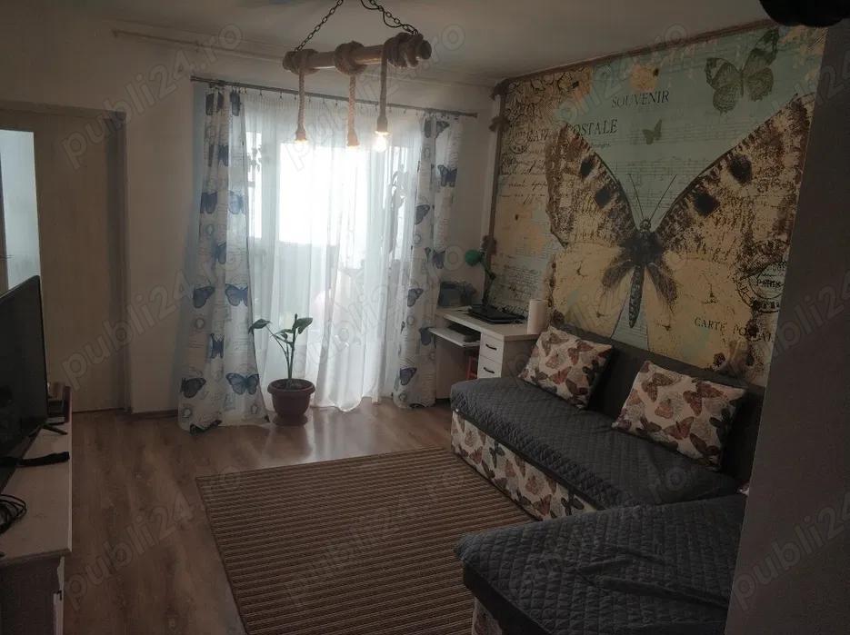 Proprietar vând apartament 3 camere și 2 balcoane+pod