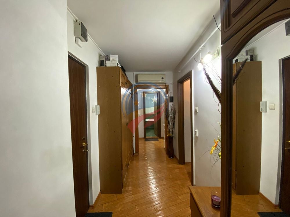 APARTAMENT 2 CAMERE ET 3 STRADA GEORGE ENESCU CU CENTRALA