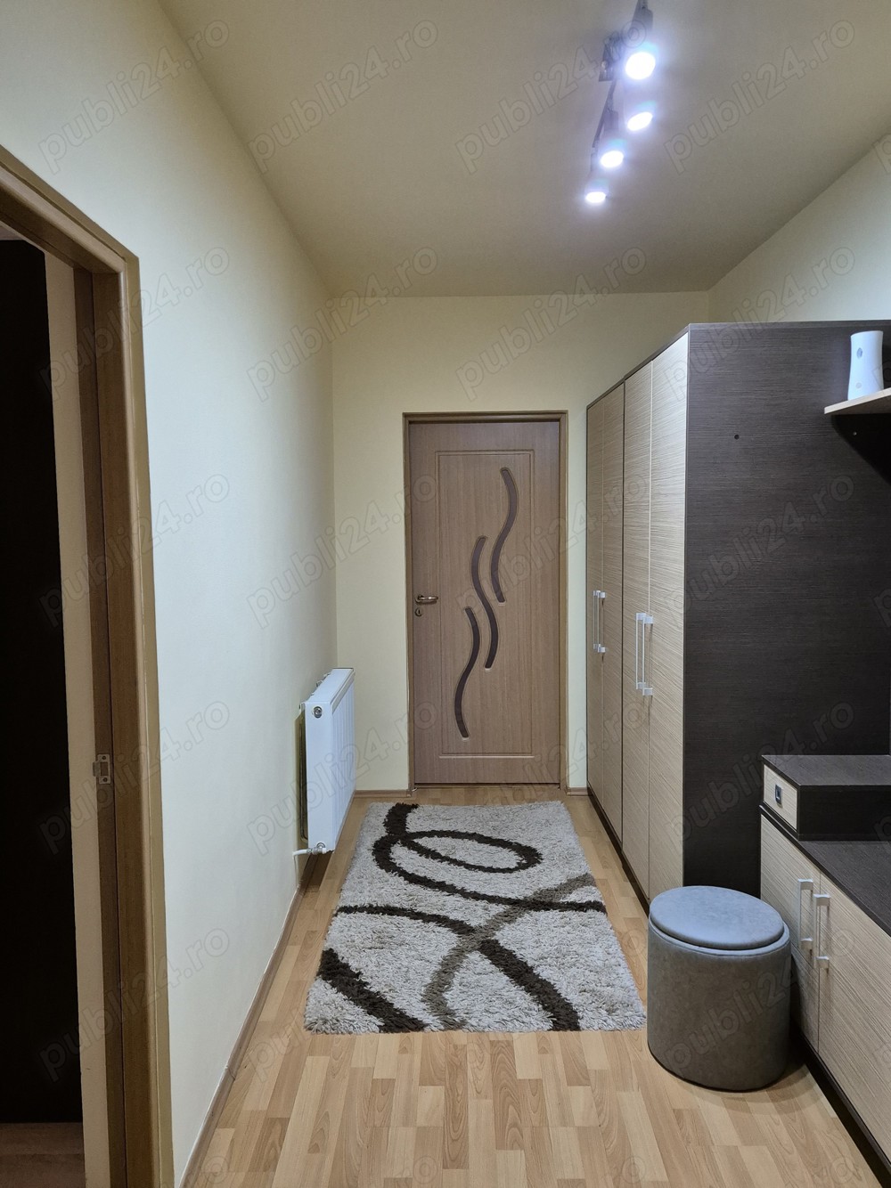 Vand apartament 3 camere baciu, cluj