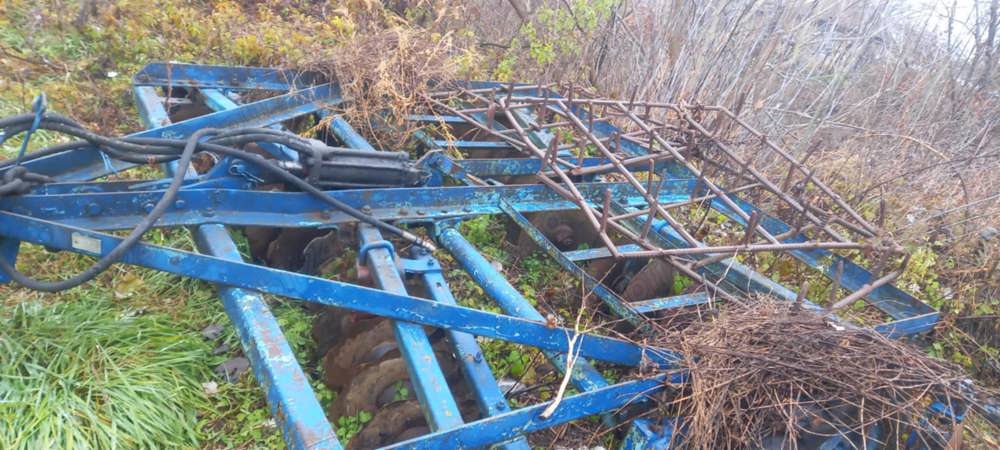 vand disc si o semanatoare paioase si o prasitoare